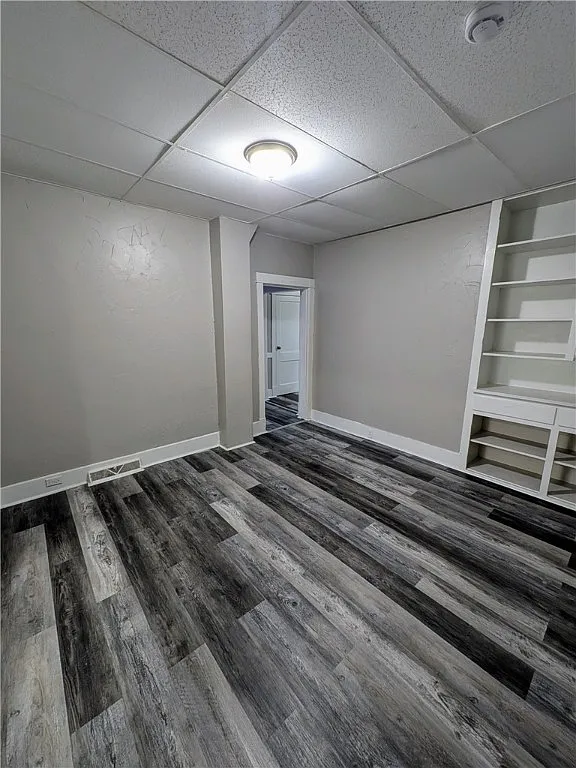 the-linden0grove-foundation-harlem-ave-room-with-shelves